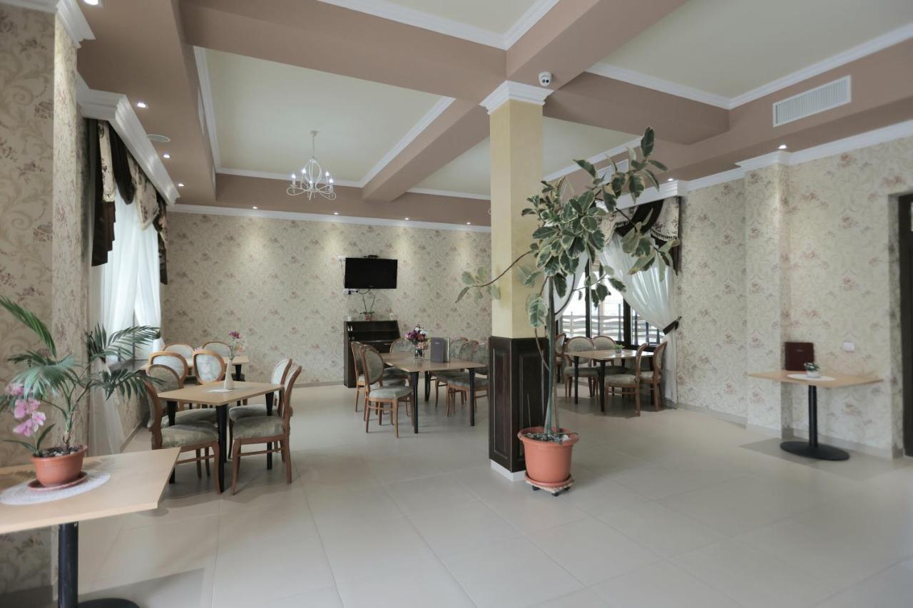 Pensiune Restaurant Liana Mehadia Ngoại thất bức ảnh